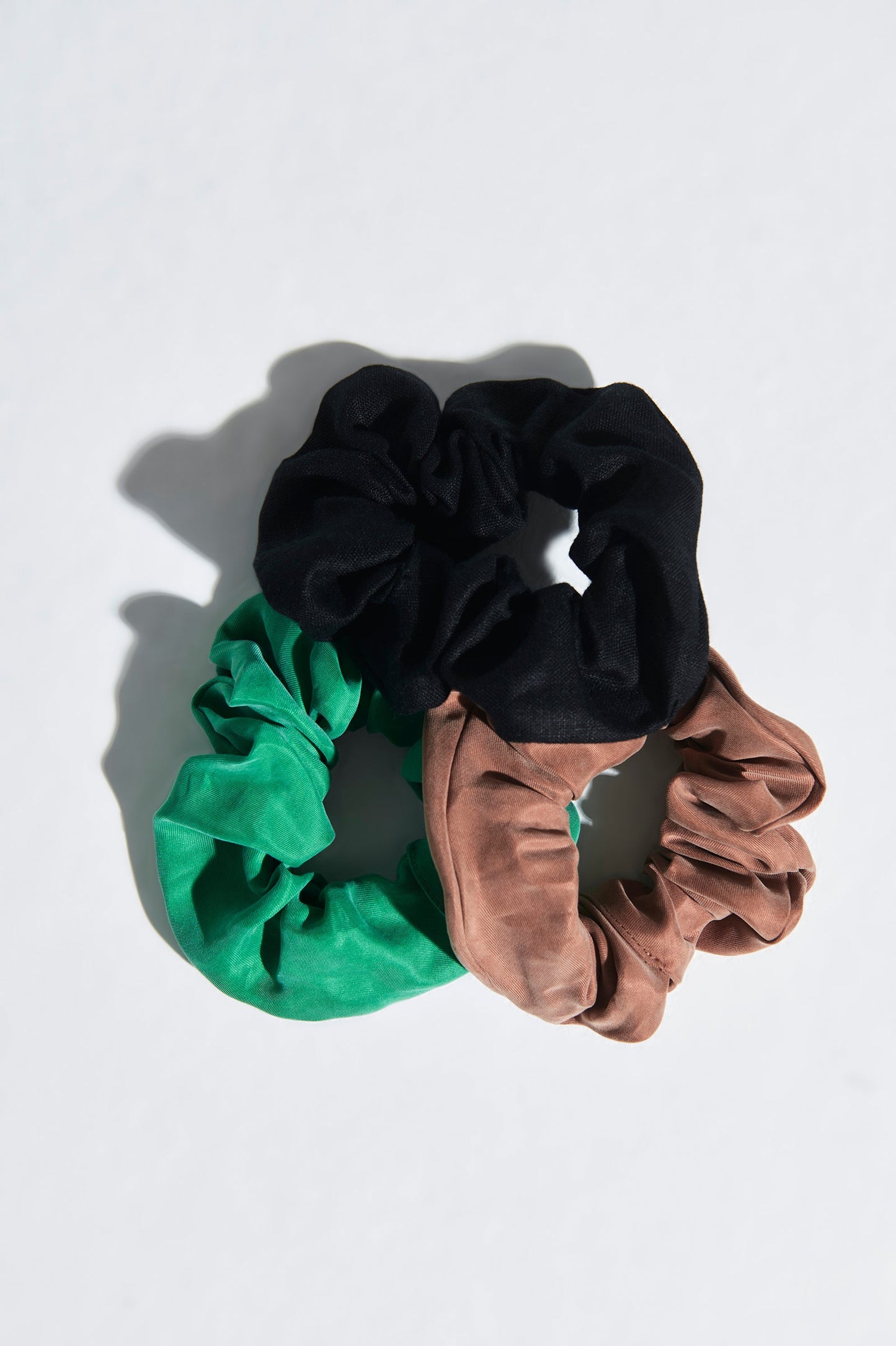 ESSENTIAL CUPRO SCRUNCHIE