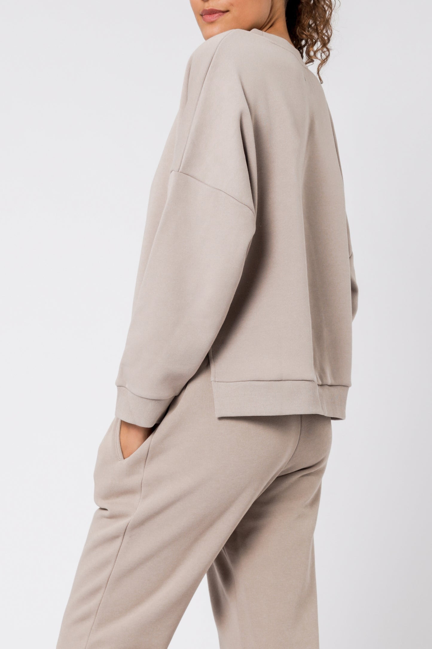 CARTER CLASSIC OVERSIZED SWEAT