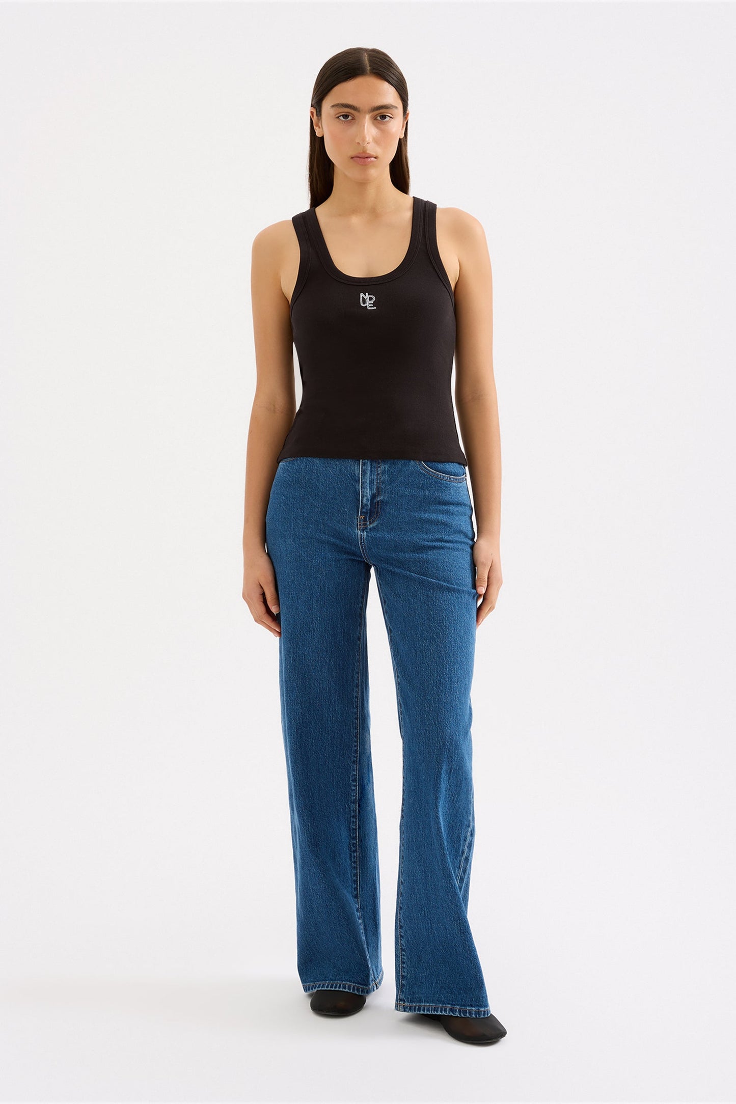 ORGANIC EMBLEM SINGLET