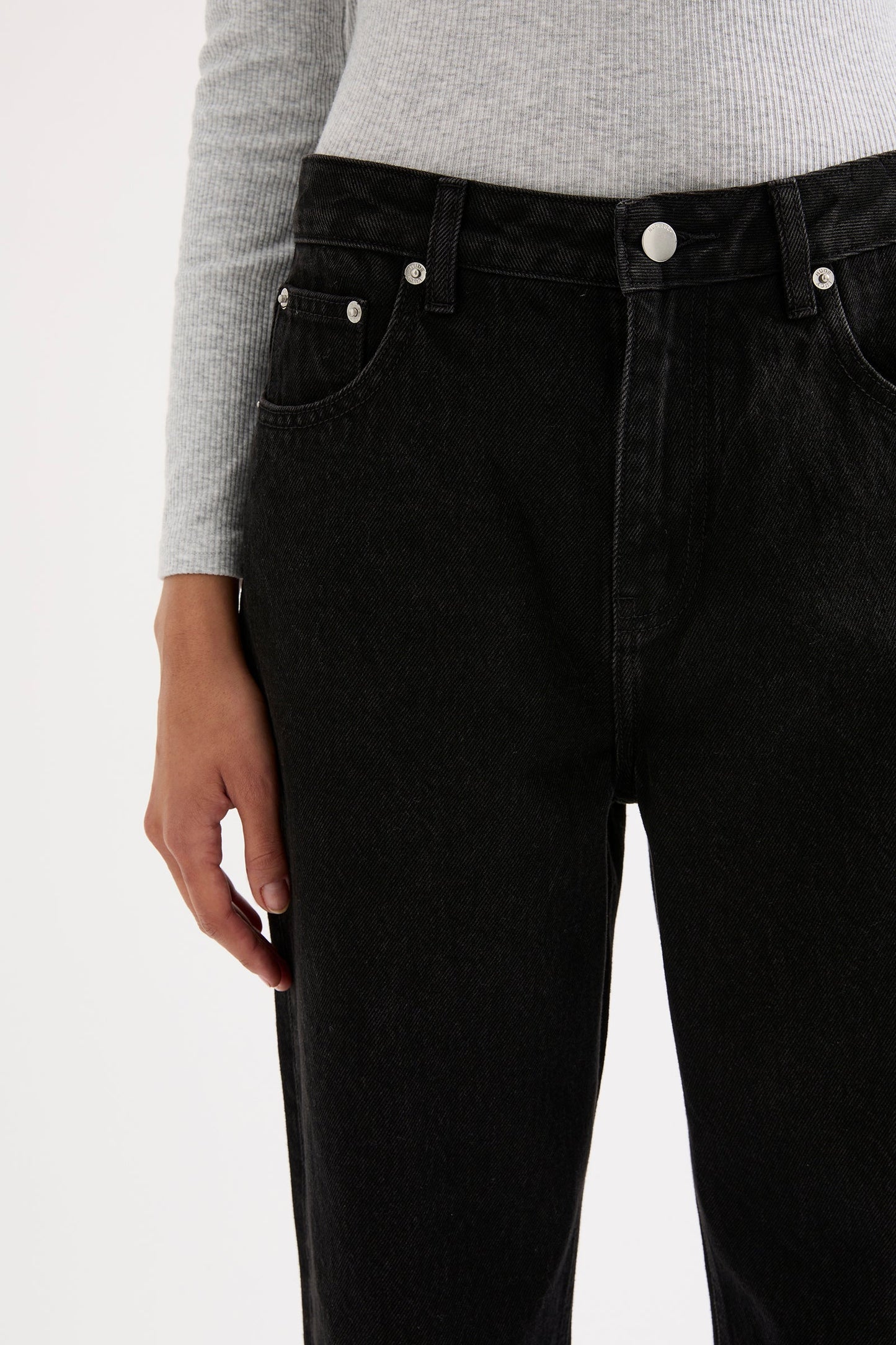 ORGANIC STRAIGHT LEG JEAN