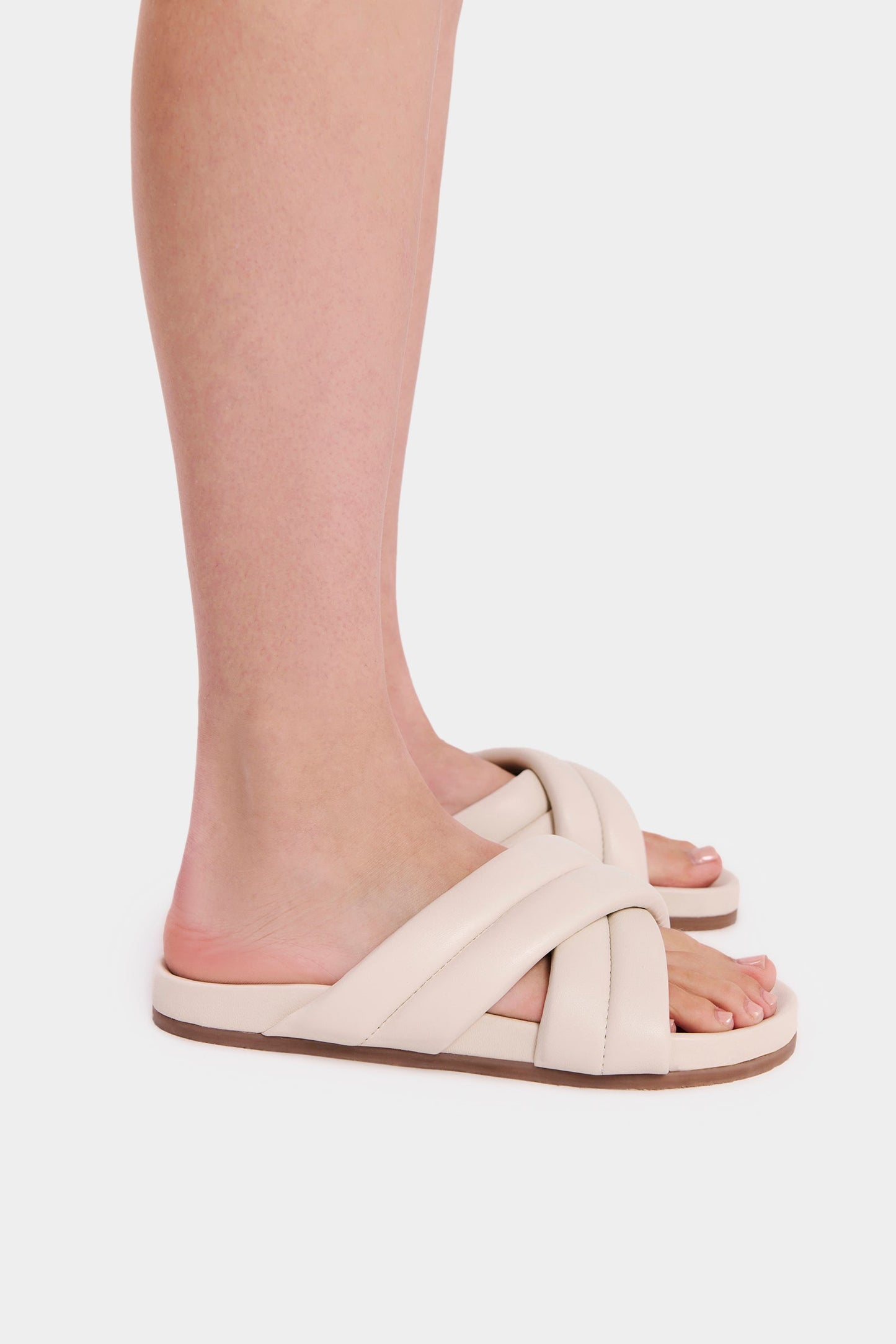 CROSSOVER LEATHER SLIDE