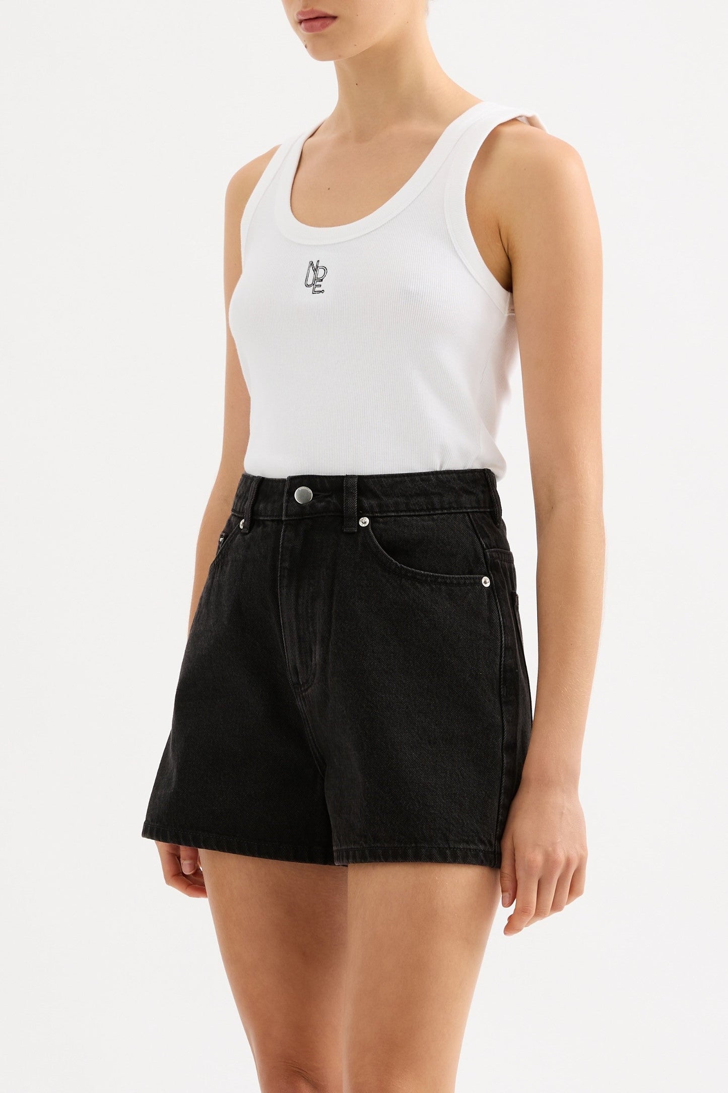 ORGANIC EMBLEM SINGLET